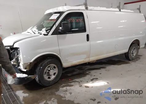 2016 Chevrolet Express 3500 Work Van z USA, uszkodzony, nr VIN 1GCZGHFG1G1193446